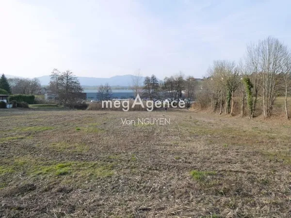 Terrain de 5047m2 en zone UXa à vocation activités