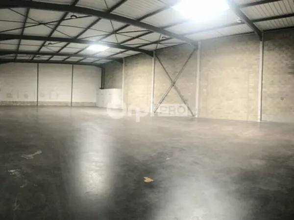 Local d'activité 485 m²