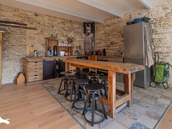 Maison en pierre de 4 pièces principales