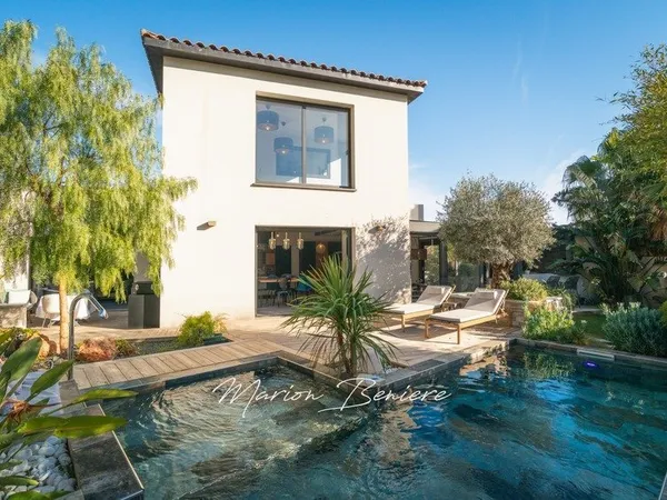 À vendre : Maison contemporaine haut de gamme avec vue sur le bassin de Thau - Meublée, prête à vivr