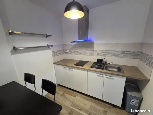 Studio 22m2 meublé (à 500m métro Louis Aragon ligne 7)
