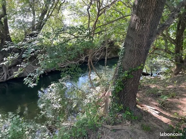 Terrain de loisir 500 m² en bord de rivière - Cabasse (Var) - 6 000