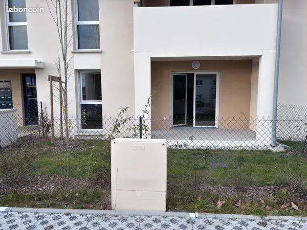 T2 46m2, exposé Sud, avec terrasse et jardinet