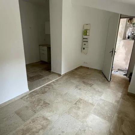 Studio 1 pièce 21 m²