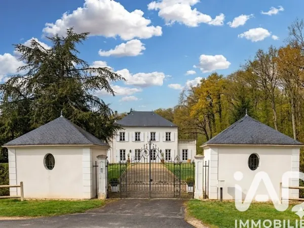 Maison 8 pièces 222 m²