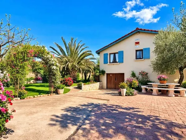 Maison avec sous-sol et dépendance Saint-Vallier. IMMOCENT