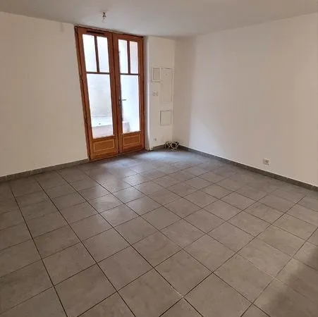 CAVAILLON - T2 46m2 - TERRASSE - CENTRE VILLE