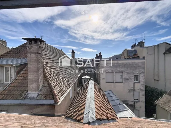 Duplex centre ville, au calme côté cour vue Citadelle