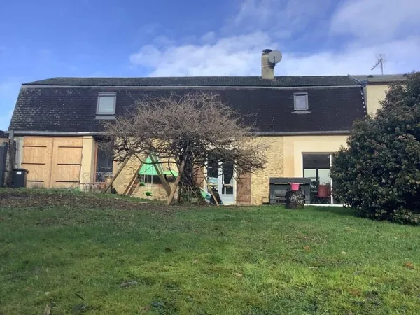 Maison 7 pièces 242 m²