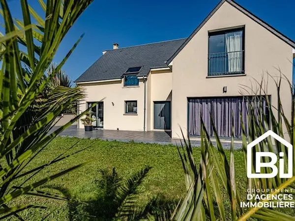 Maison 7 pièces 222 m²