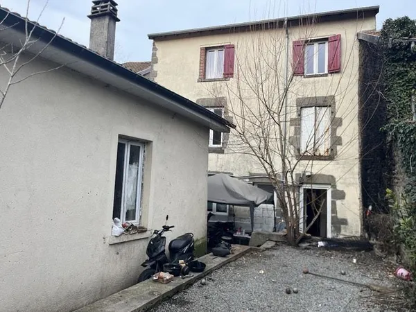 Bien immobilier de rendement Vente Bourganeuf   42000€