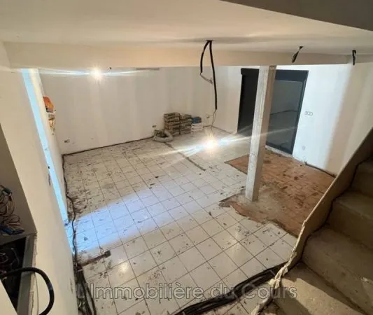 Villa 4 pièces 200 m²