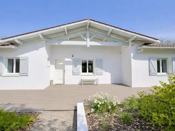 Villa 5 pièces 220 m²