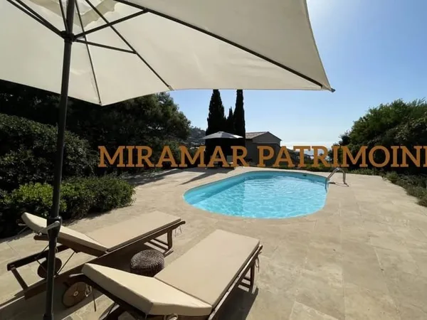 Villa individuelle proche plage, vue mer, avec 3 chambres