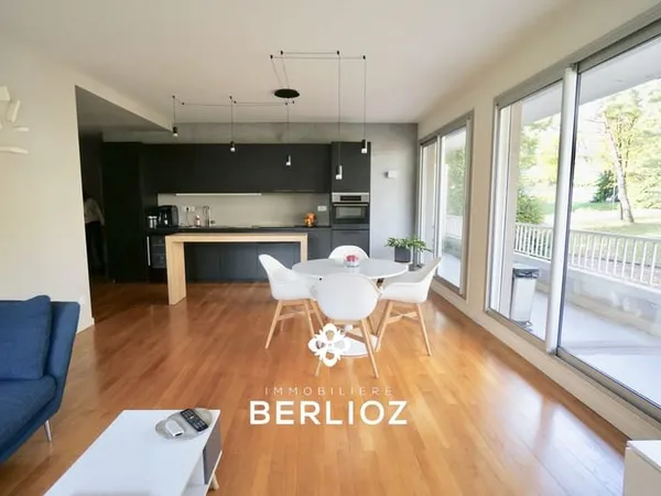 Appartement T3 en parfait état avec garage à Meylan, résidence Saint Mury