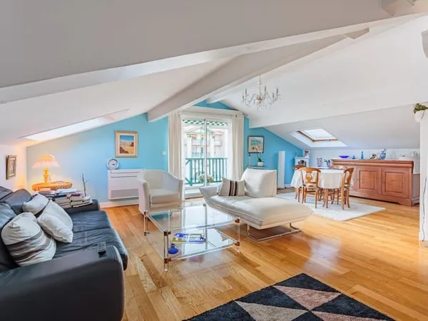 BIARRITZ, duplex lumineux de 86 m2 entre la Médiathèque et L