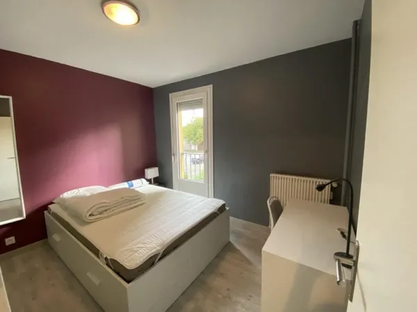 Mieux qu'un studio, une chmabre meublée avec services