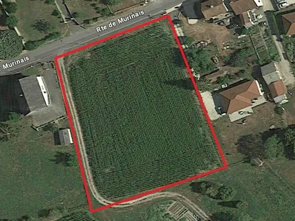 Terrain 741 m²