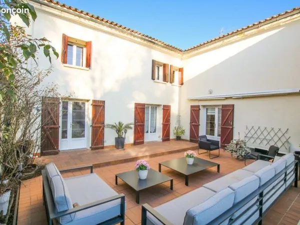 Maison 9 pièces 228 m²