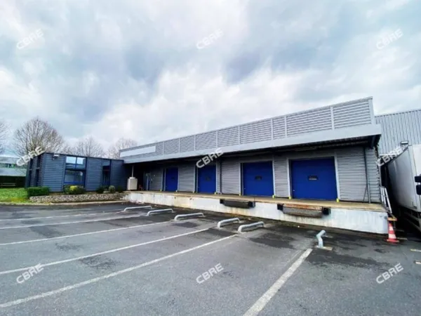 Local d'activité 1531 m²