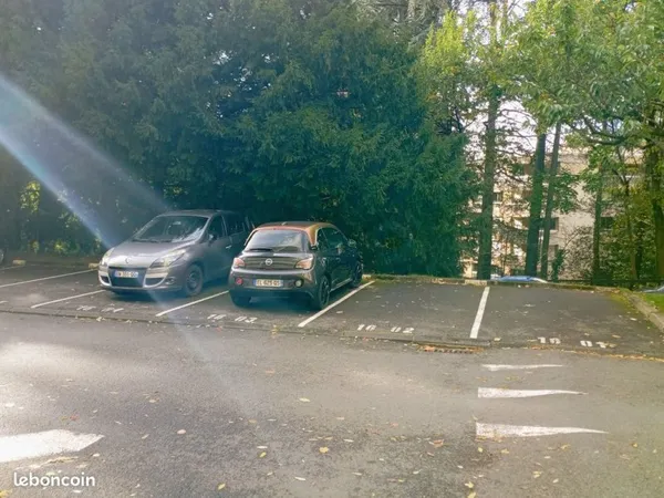 Location place de parking fermé