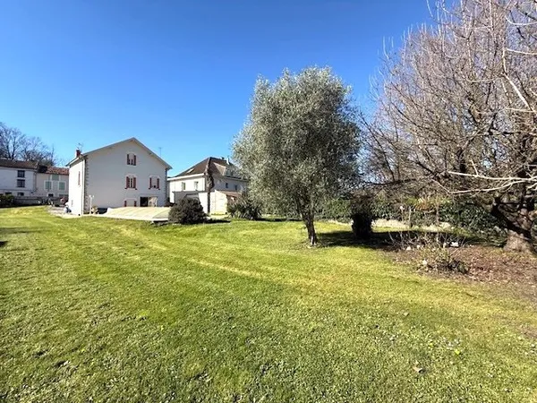 PAMIERS : MAISON DE TYPE 4 DE 136 M2 AVEC 3 GARAGES AVEC PIS