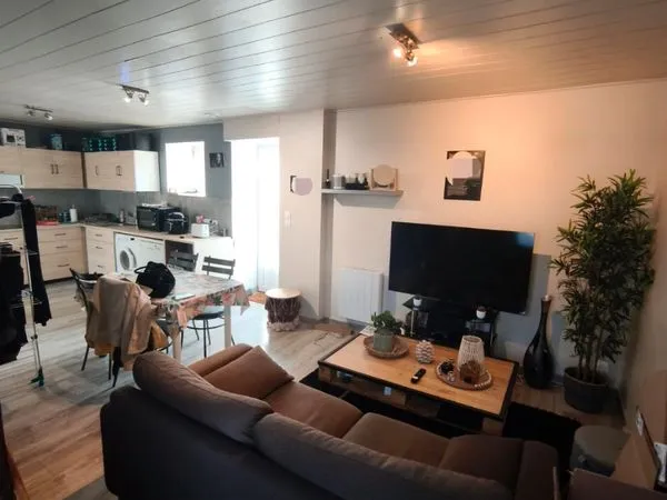 Maison en ligne location à Saint Crespin