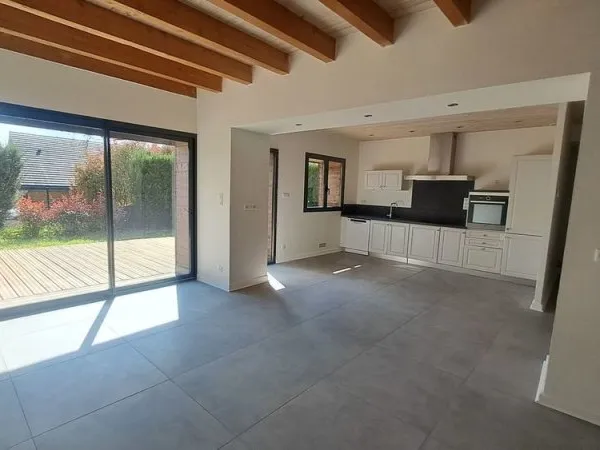 MAISON AVEC JARDIN ET GARAGE