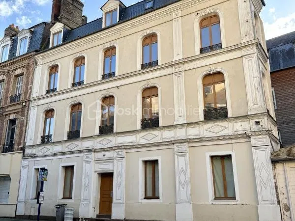 Immeuble de rapport à Elbeuf 76500 - INVESTISSEURS - 3 appartements (T4, T4, T3), travaux à prévoir