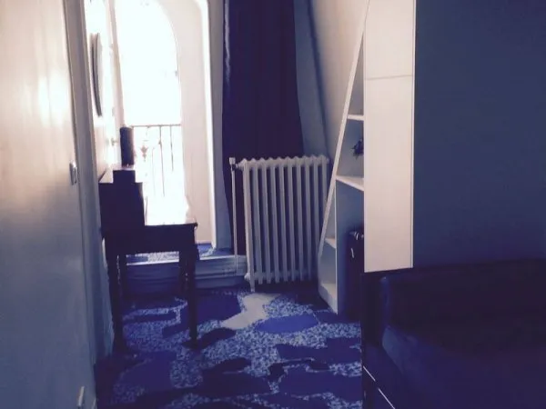 Chambre de service 1 pièce 12 m²