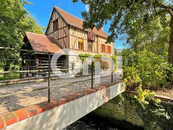 Maison 6 pièces 221 m²