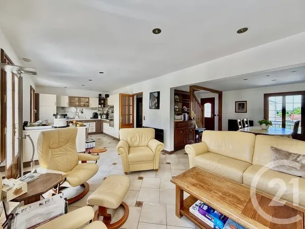 Maison 6 pièces 130 m²