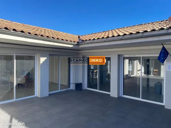Local d'activité 486 m²