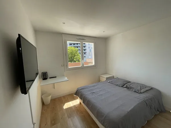 CHAMBRE 9.83 M2