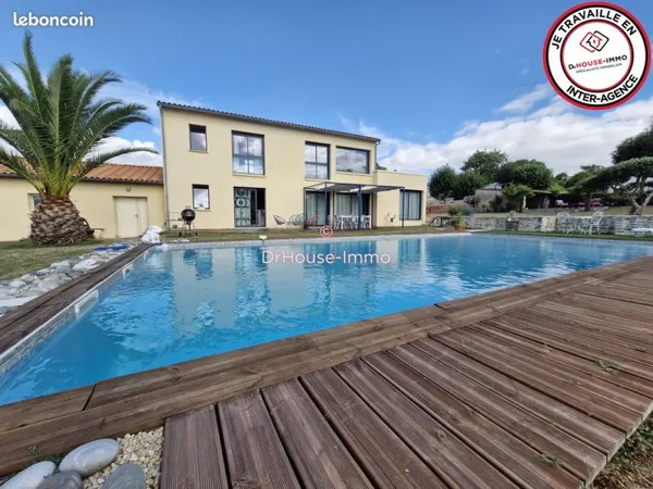 Maison 8 pièces 427 m²