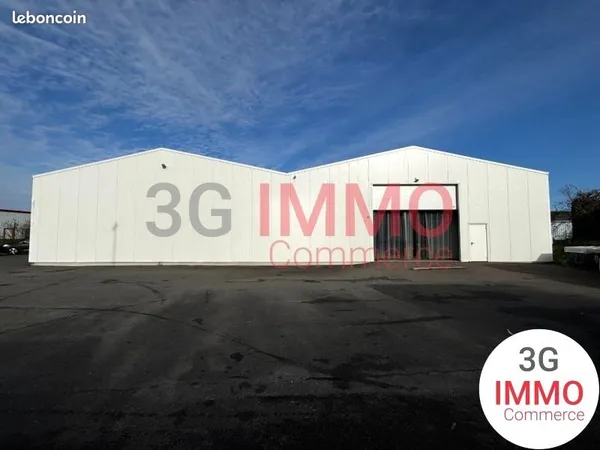 Local 1 010 m²