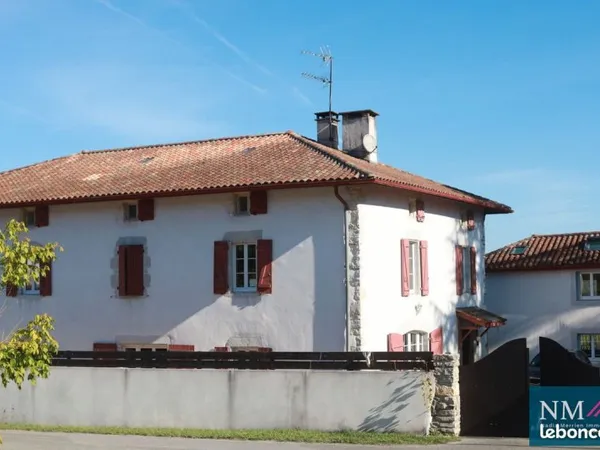Maison 12 pièces 327 m²