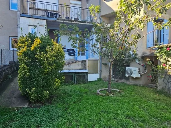 Immeuble 13 pièces 300 m²