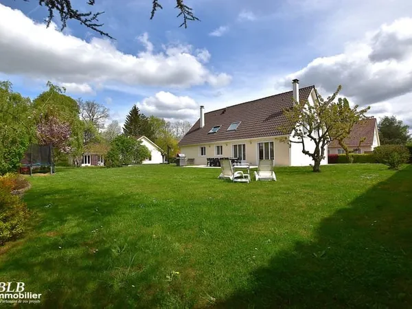 78310 MAUREPAS - 7 pièces 186m2 1148 m2 à vendre