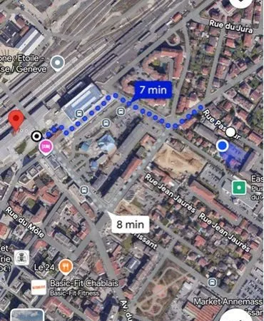 Plage de parking Gare ceva 5min
