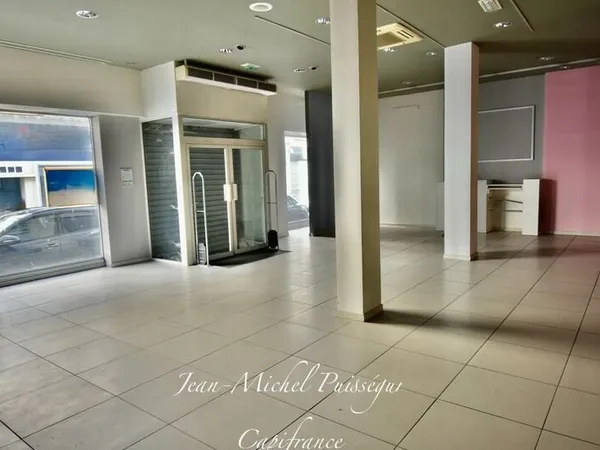 Local Commercial 500m2 à vendre SAINT GAUDENS (31), Hyper-centre