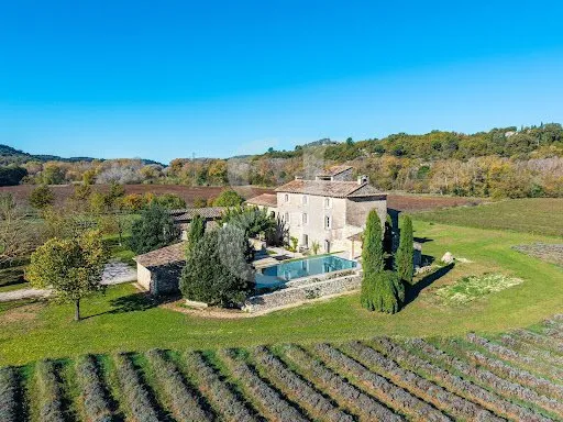 Mas provençal 10 pièces 360 m²
