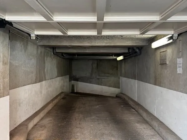 Place de parking sécurisée à louer - Paris 18e
