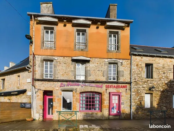 Local 8 pièces 280 m²