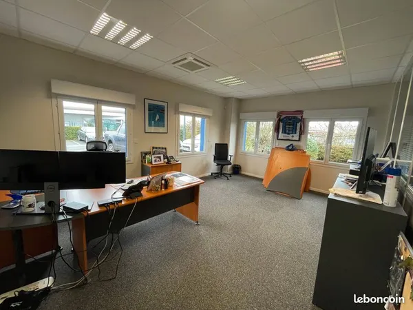 Bureaux 250 m²