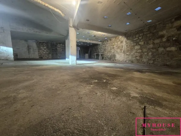 Local d’activité et entrepôt Location Bagneux  100m² 1000€