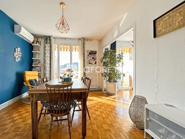Appartement - Lumineux et entièrement rénové - VALENCE