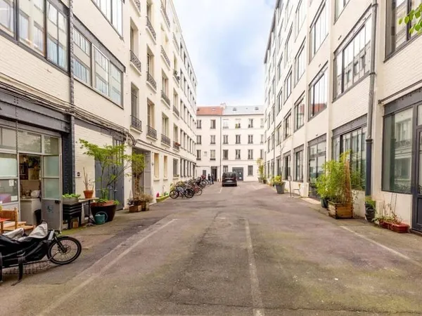 Bureaux 327 m²