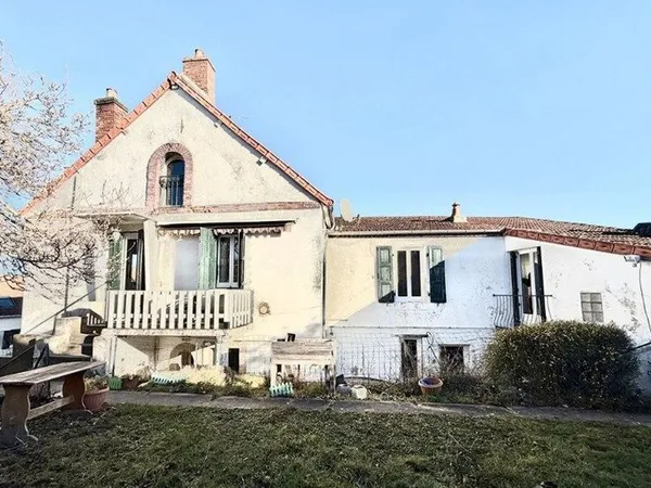 Maison à vendre 6 pièces NERIS LES BAINS (03)