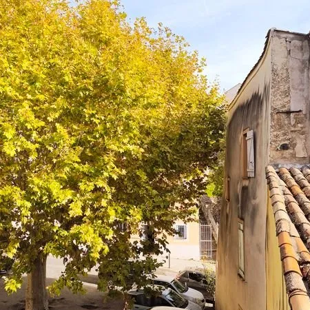 Location 2 pieces Draguignan centre ancien